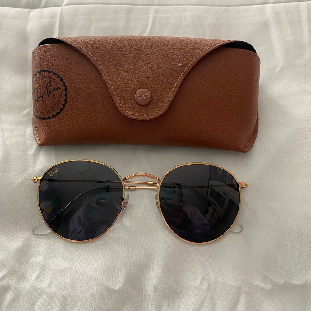 Ray-Ban Gold Frame Sunglasses with Tan Case